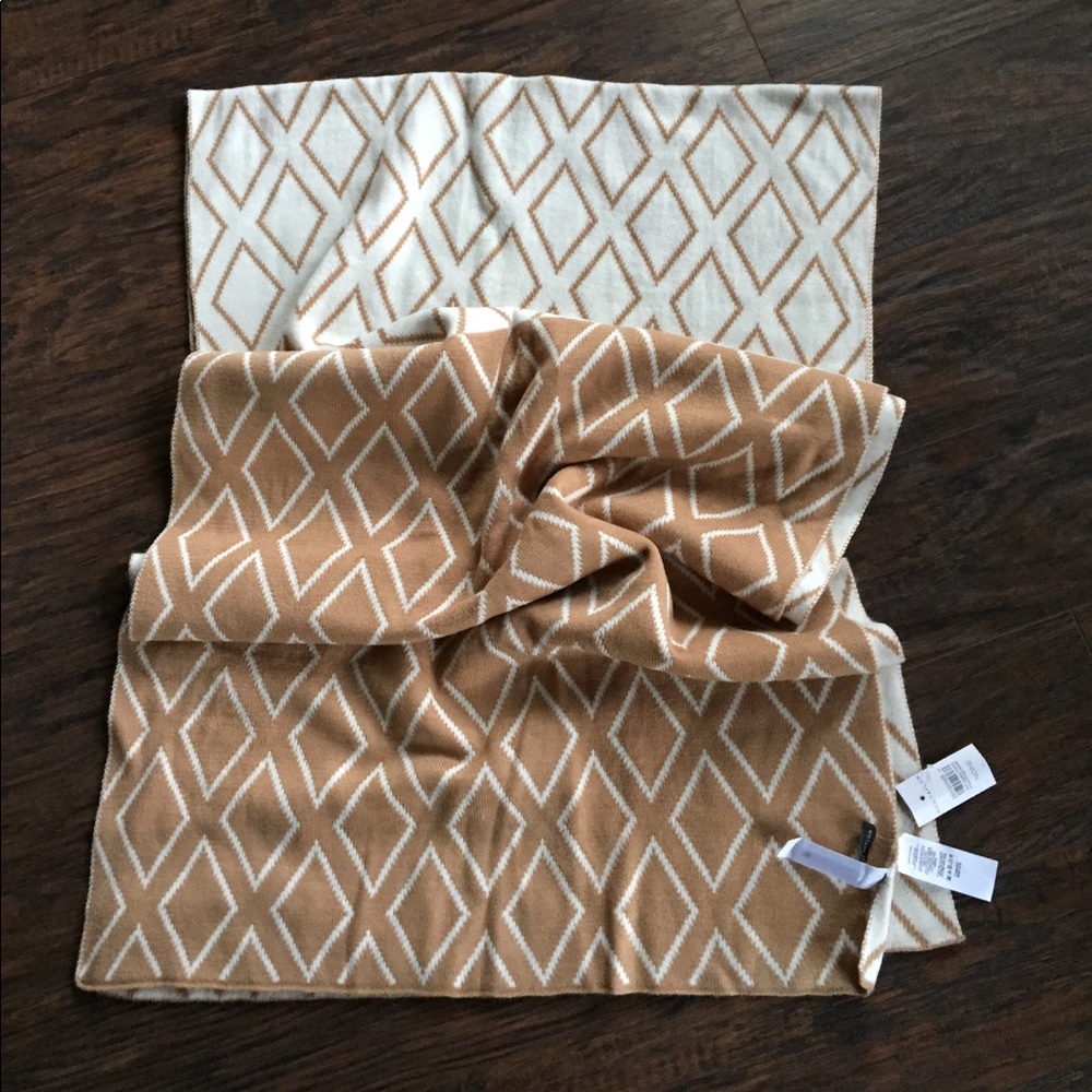NWT Ann Taylor winter scarf